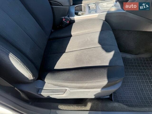 Белый Субару Аутбек, объемом двигателя 2.5 л и пробегом 222 тыс. км за 8950 $, фото 53 на Automoto.ua