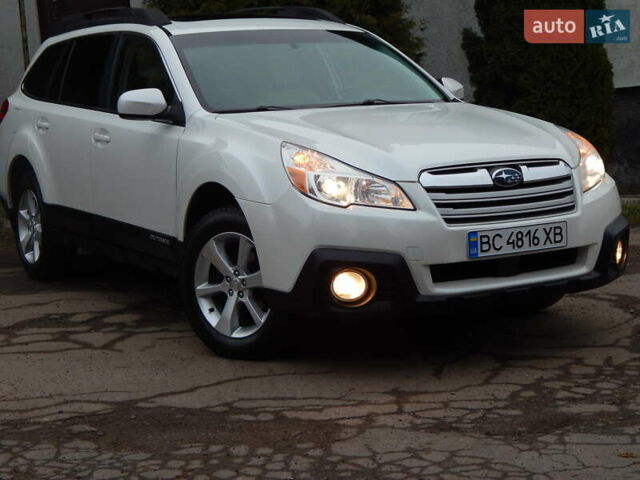Белый Субару Аутбек, объемом двигателя 2.46 л и пробегом 240 тыс. км за 10890 $, фото 7 на Automoto.ua