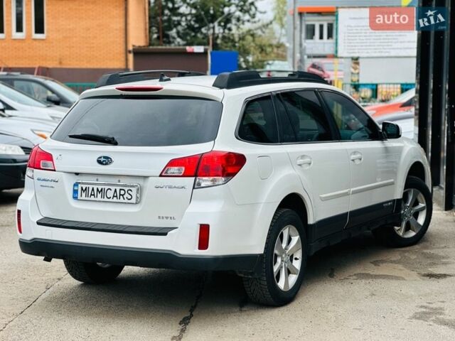 Білий Субару Аутбек, об'ємом двигуна 2.5 л та пробігом 220 тис. км за 11700 $, фото 10 на Automoto.ua