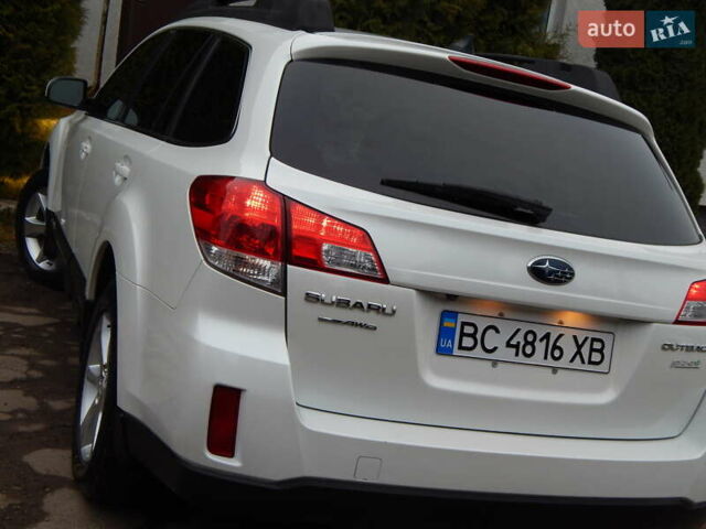 Белый Субару Аутбек, объемом двигателя 2.46 л и пробегом 240 тыс. км за 10890 $, фото 37 на Automoto.ua