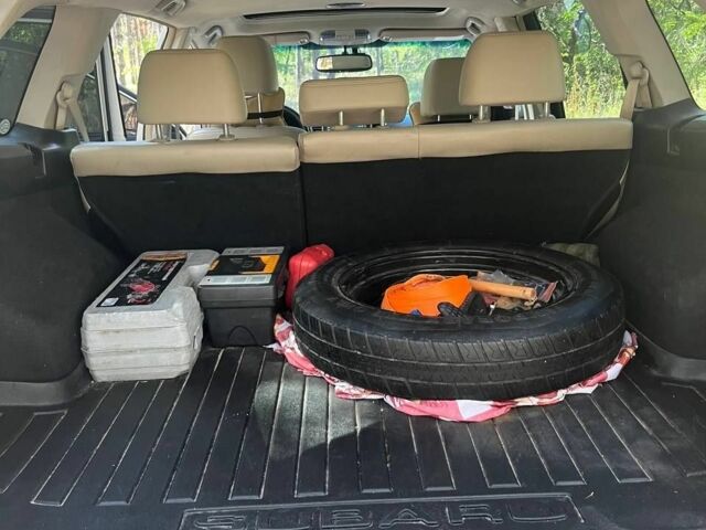 Белый Субару Аутбек, объемом двигателя 2.5 л и пробегом 245 тыс. км за 11300 $, фото 13 на Automoto.ua