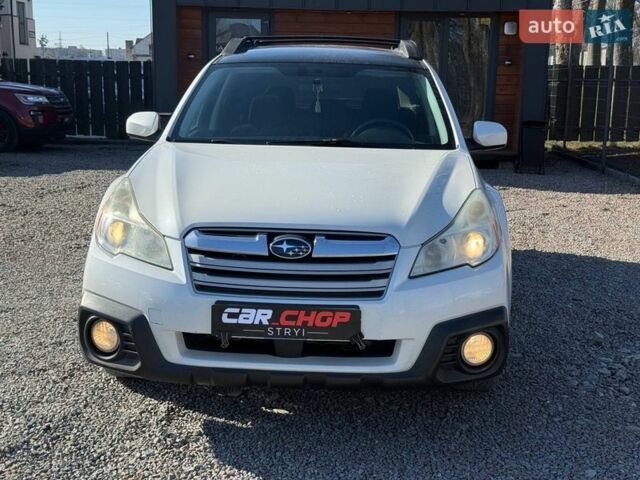 Белый Субару Аутбек, объемом двигателя 2.5 л и пробегом 222 тыс. км за 8950 $, фото 4 на Automoto.ua