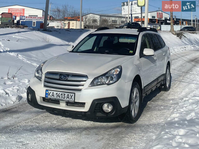 Белый Субару Аутбек, объемом двигателя 2.5 л и пробегом 246 тыс. км за 9500 $, фото 2 на Automoto.ua