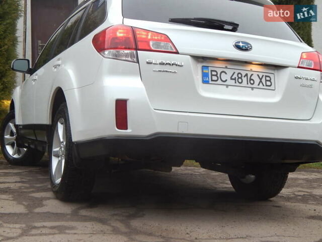 Белый Субару Аутбек, объемом двигателя 2.46 л и пробегом 240 тыс. км за 10890 $, фото 36 на Automoto.ua