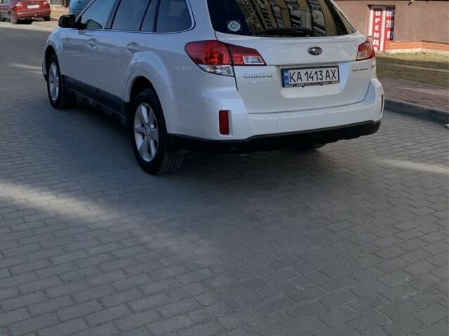 Білий Субару Аутбек, об'ємом двигуна 2.5 л та пробігом 170 тис. км за 9000 $, фото 5 на Automoto.ua