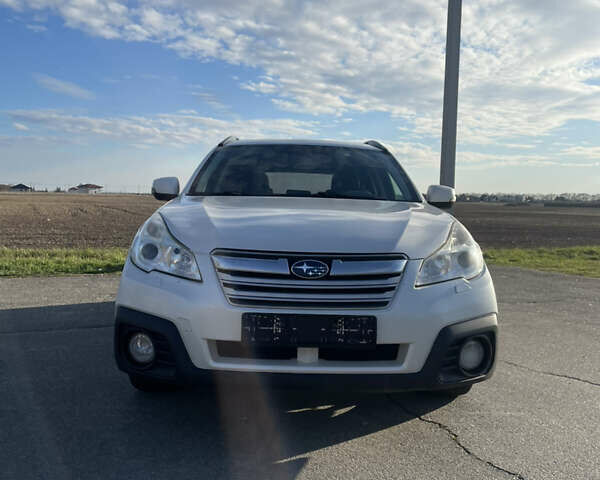 Білий Субару Аутбек, об'ємом двигуна 2.5 л та пробігом 190 тис. км за 10000 $, фото 22 на Automoto.ua