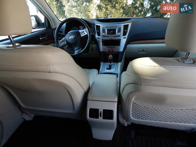 Белый Субару Аутбек, объемом двигателя 2.5 л и пробегом 240 тыс. км за 9990 $, фото 70 на Automoto.ua