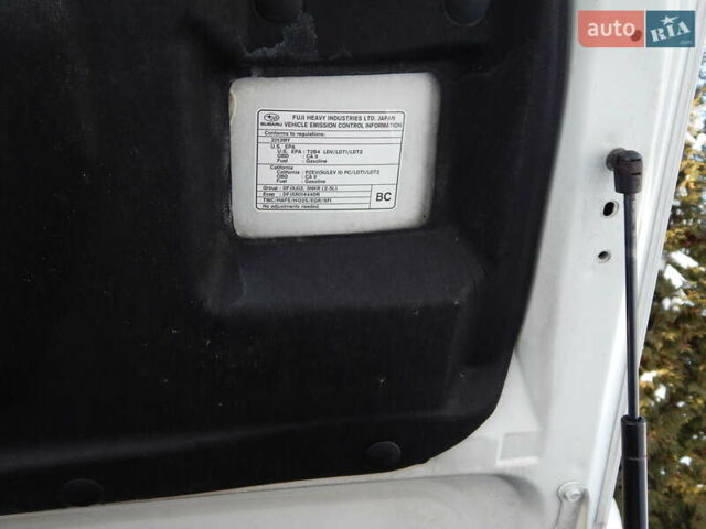 Белый Субару Аутбек, объемом двигателя 2.5 л и пробегом 240 тыс. км за 9990 $, фото 23 на Automoto.ua