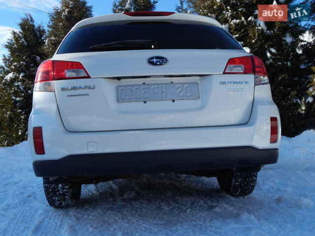 Белый Субару Аутбек, объемом двигателя 2.5 л и пробегом 240 тыс. км за 9990 $, фото 28 на Automoto.ua