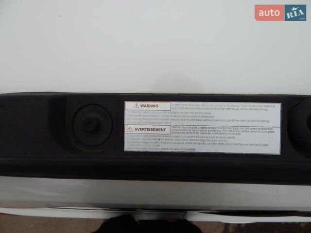 Белый Субару Аутбек, объемом двигателя 2.46 л и пробегом 240 тыс. км за 10890 $, фото 46 на Automoto.ua