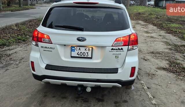 Білий Субару Аутбек, об'ємом двигуна 2.46 л та пробігом 280 тис. км за 11000 $, фото 9 на Automoto.ua
