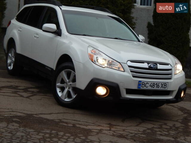 Белый Субару Аутбек, объемом двигателя 2.46 л и пробегом 240 тыс. км за 10890 $, фото 6 на Automoto.ua