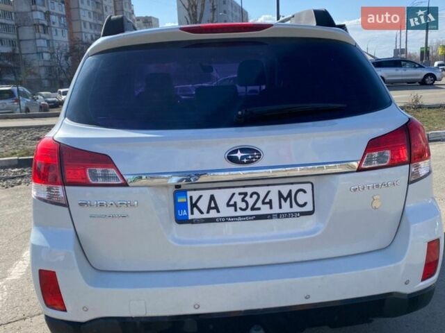 Белый Субару Аутбек, объемом двигателя 2.46 л и пробегом 185 тыс. км за 12400 $, фото 8 на Automoto.ua