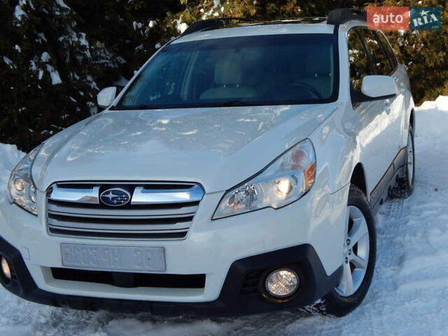Белый Субару Аутбек, объемом двигателя 2.5 л и пробегом 240 тыс. км за 9990 $, фото 2 на Automoto.ua