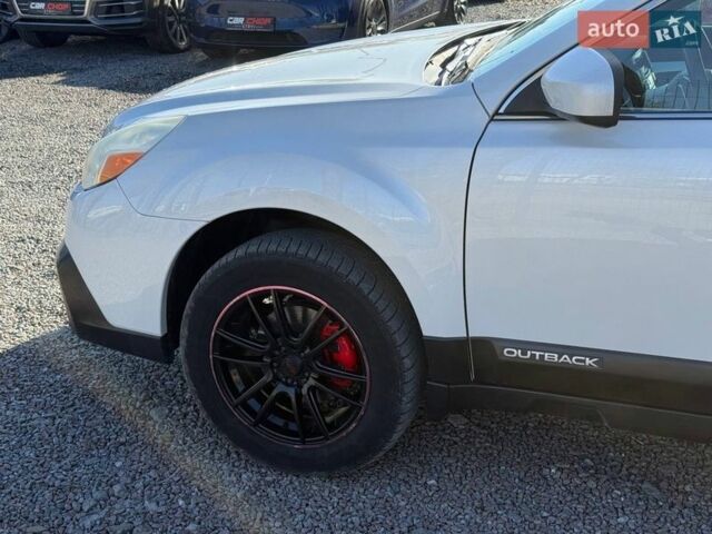 Белый Субару Аутбек, объемом двигателя 2.5 л и пробегом 222 тыс. км за 8950 $, фото 7 на Automoto.ua