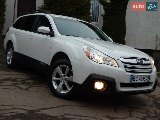 Белый Субару Аутбек, объемом двигателя 2.46 л и пробегом 240 тыс. км за 10890 $, фото 2 на Automoto.ua