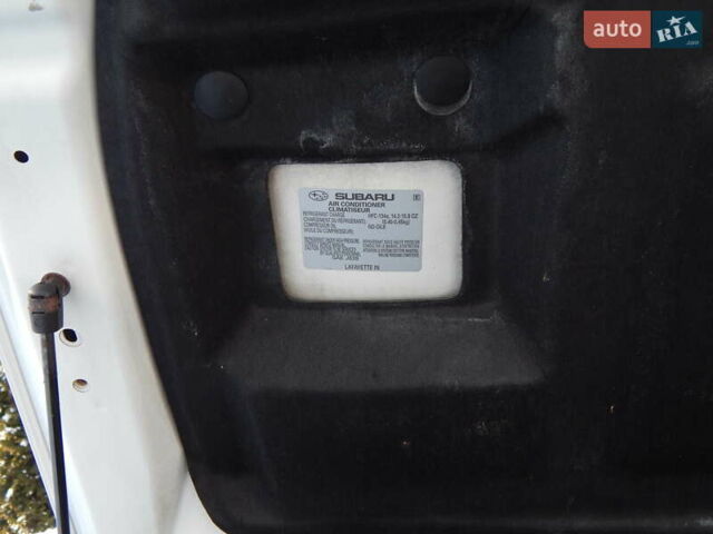 Белый Субару Аутбек, объемом двигателя 2.5 л и пробегом 240 тыс. км за 9990 $, фото 22 на Automoto.ua