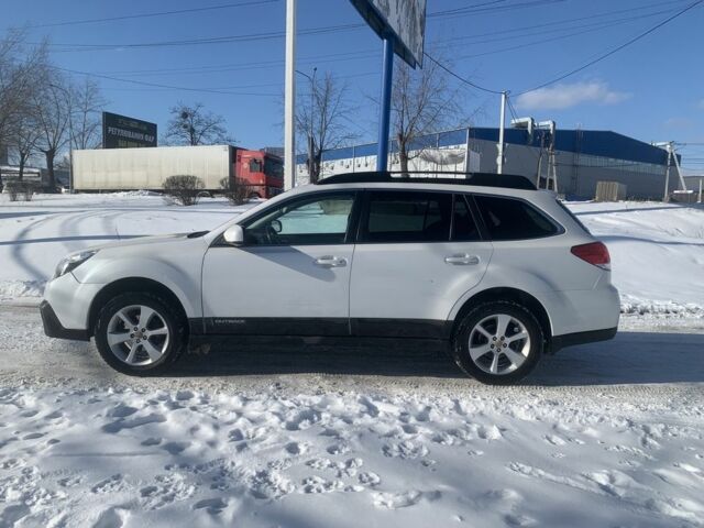 Белый Субару Аутбек, объемом двигателя 2.5 л и пробегом 170 тыс. км за 9500 $, фото 6 на Automoto.ua