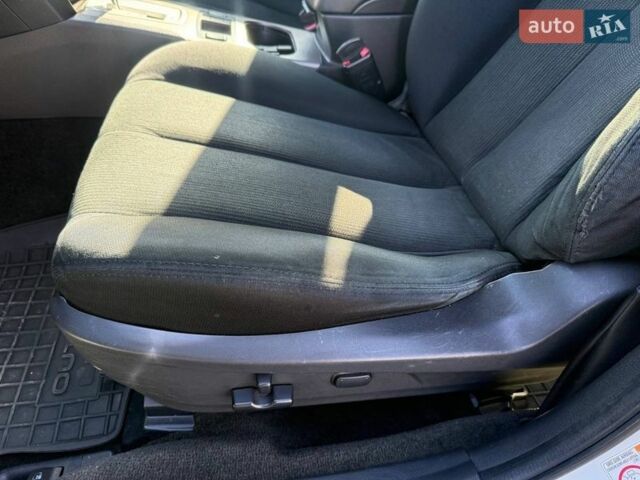 Белый Субару Аутбек, объемом двигателя 2.5 л и пробегом 222 тыс. км за 8950 $, фото 28 на Automoto.ua