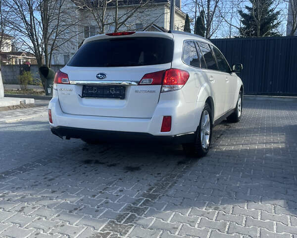 Білий Субару Аутбек, об'ємом двигуна 2.5 л та пробігом 190 тис. км за 10000 $, фото 21 на Automoto.ua