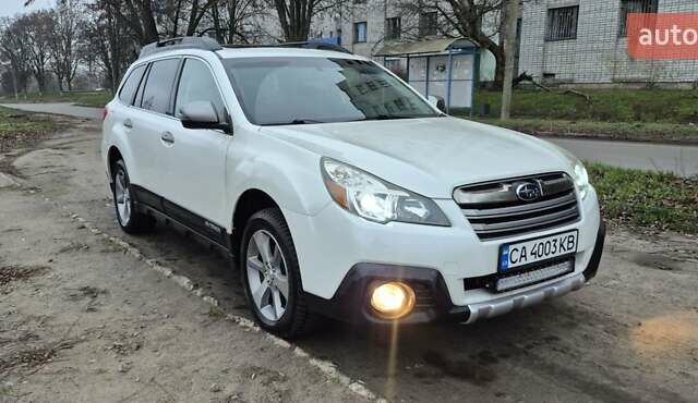Білий Субару Аутбек, об'ємом двигуна 2.46 л та пробігом 280 тис. км за 11000 $, фото 3 на Automoto.ua