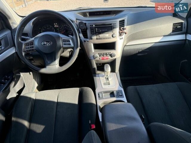 Белый Субару Аутбек, объемом двигателя 2.5 л и пробегом 222 тыс. км за 8950 $, фото 42 на Automoto.ua