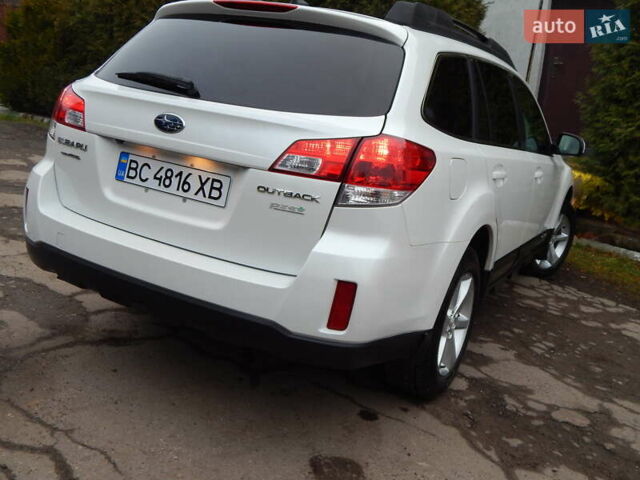 Белый Субару Аутбек, объемом двигателя 2.46 л и пробегом 240 тыс. км за 10890 $, фото 42 на Automoto.ua
