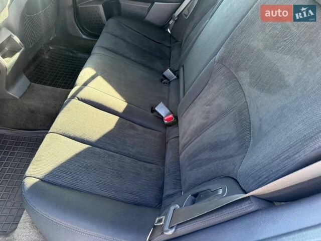 Белый Субару Аутбек, объемом двигателя 2.5 л и пробегом 222 тыс. км за 8950 $, фото 41 на Automoto.ua