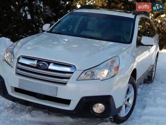 Белый Субару Аутбек, объемом двигателя 2.5 л и пробегом 240 тыс. км за 9990 $, фото 1 на Automoto.ua