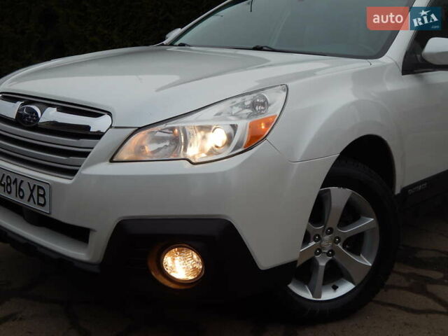 Белый Субару Аутбек, объемом двигателя 2.46 л и пробегом 240 тыс. км за 10890 $, фото 24 на Automoto.ua