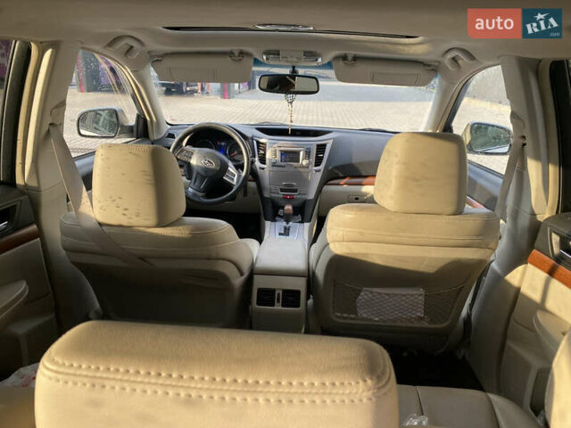 Субару Аутбек 2013 у Львові на Automoto.ua Білий Субару Аутбек, об'ємом двигуна 2.5 л та пробігом 238 тис. км за 8888 $, фото 14 на Automoto.ua