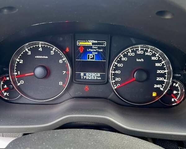 Субару Аутбек 2013 в Днепре (Днепропетровске) на Automoto.ua Белый Субару Аутбек, объемом двигателя 2.46 л и пробегом 179 тыс. км за 10100 $, фото 25 на Automoto.ua