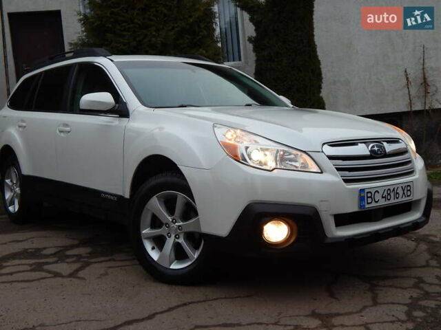 Белый Субару Аутбек, объемом двигателя 2.46 л и пробегом 240 тыс. км за 10890 $, фото 3 на Automoto.ua
