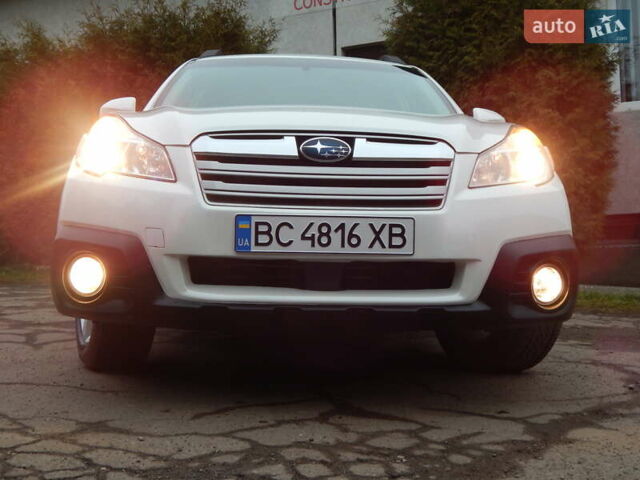 Белый Субару Аутбек, объемом двигателя 2.46 л и пробегом 240 тыс. км за 10890 $, фото 12 на Automoto.ua