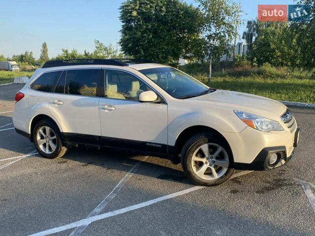 Субару Аутбек 2013 у Львові на Automoto.ua Білий Субару Аутбек, об'ємом двигуна 2.5 л та пробігом 238 тис. км за 8888 $, фото 6 на Automoto.ua