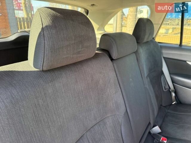 Белый Субару Аутбек, объемом двигателя 2.5 л и пробегом 222 тыс. км за 8950 $, фото 48 на Automoto.ua