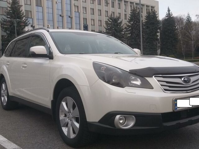 Білий Субару Аутбек, об'ємом двигуна 2.5 л та пробігом 160 тис. км за 16500 $, фото 17 на Automoto.ua