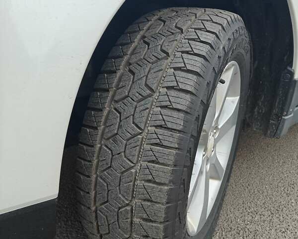 Білий Субару Аутбек, об'ємом двигуна 2.46 л та пробігом 320 тис. км за 7900 $, фото 16 на Automoto.ua