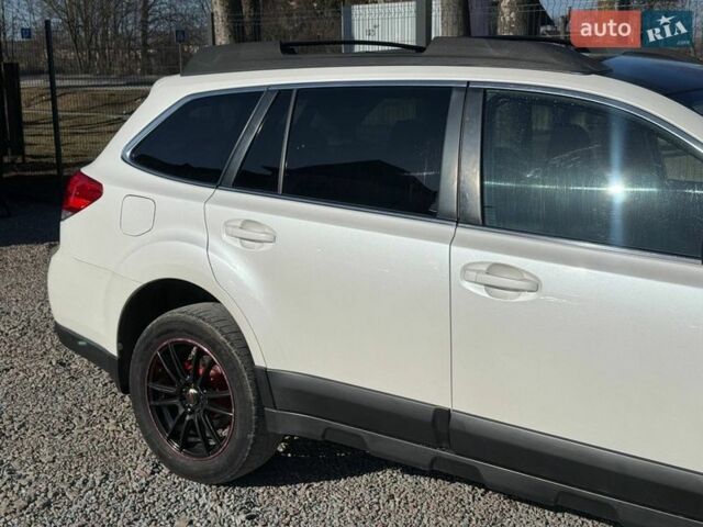 Белый Субару Аутбек, объемом двигателя 2.5 л и пробегом 222 тыс. км за 8950 $, фото 19 на Automoto.ua