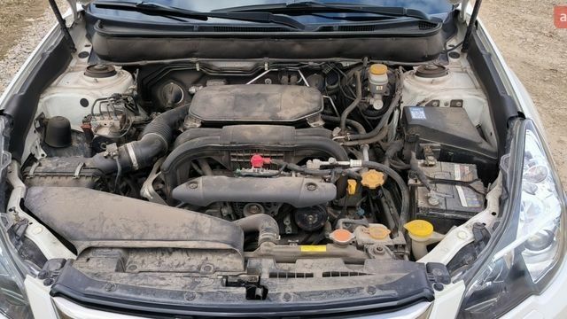 Белый Субару Аутбек, объемом двигателя 2.46 л и пробегом 76 тыс. км за 15000 $, фото 8 на Automoto.ua