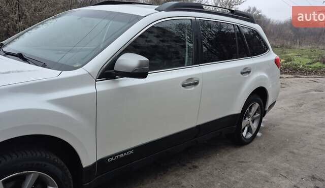 Білий Субару Аутбек, об'ємом двигуна 2.46 л та пробігом 280 тис. км за 11000 $, фото 16 на Automoto.ua