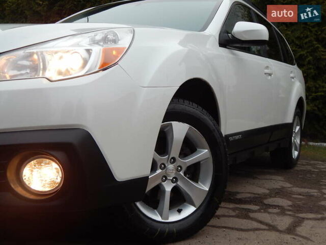 Белый Субару Аутбек, объемом двигателя 2.46 л и пробегом 240 тыс. км за 10890 $, фото 25 на Automoto.ua