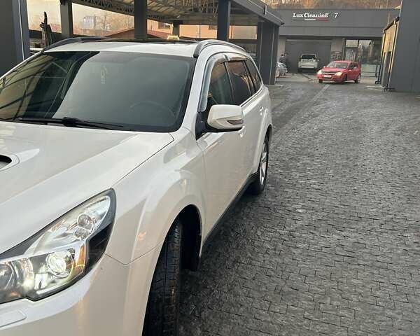 Белый Субару Аутбек, объемом двигателя 2 л и пробегом 255 тыс. км за 9700 $, фото 8 на Automoto.ua