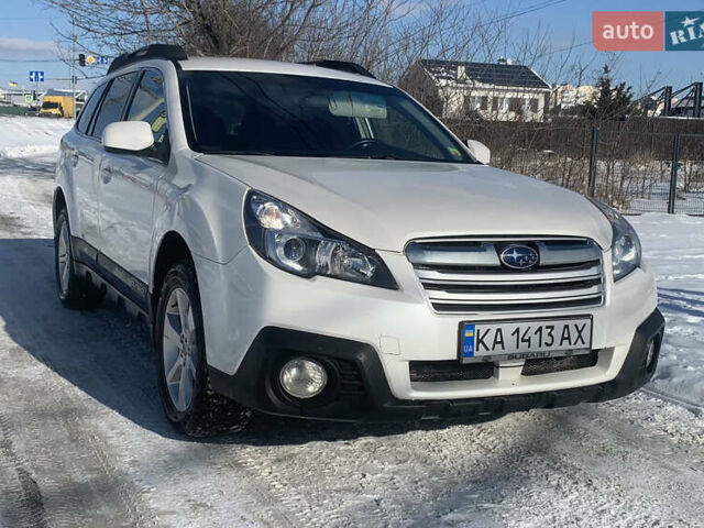 Белый Субару Аутбек, объемом двигателя 2.5 л и пробегом 246 тыс. км за 9500 $, фото 5 на Automoto.ua