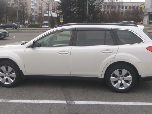 Білий Субару Аутбек, об'ємом двигуна 2.5 л та пробігом 160 тис. км за 16500 $, фото 12 на Automoto.ua