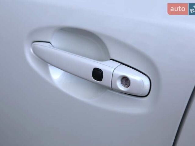 Белый Субару Аутбек, объемом двигателя 2.46 л и пробегом 57 тыс. км за 16000 $, фото 33 на Automoto.ua