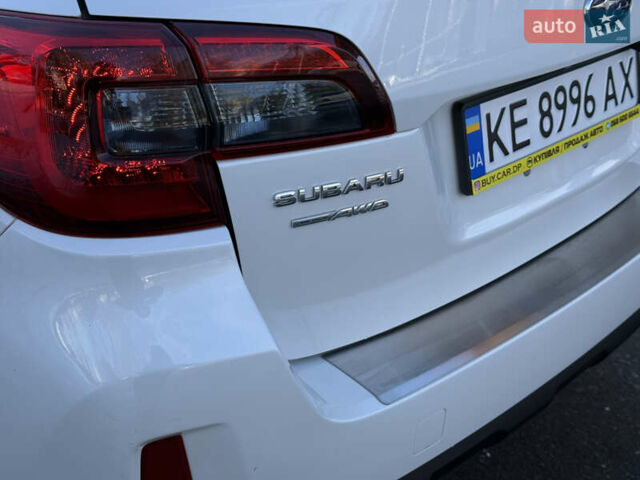 Белый Субару Аутбек, объемом двигателя 2.46 л и пробегом 191 тыс. км за 11499 $, фото 26 на Automoto.ua