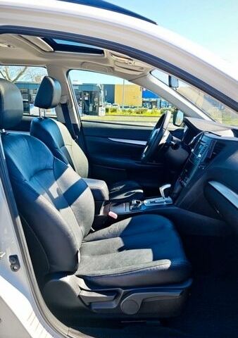 Белый Субару Аутбек, объемом двигателя 2 л и пробегом 147 тыс. км за 13000 $, фото 14 на Automoto.ua