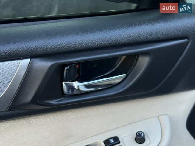 Белый Субару Аутбек, объемом двигателя 2.46 л и пробегом 191 тыс. км за 11499 $, фото 41 на Automoto.ua