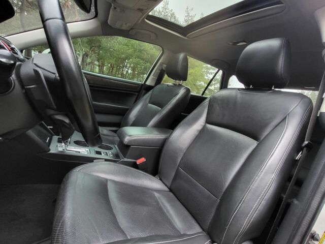 Білий Субару Аутбек, об'ємом двигуна 2.5 л та пробігом 178 тис. км за 13200 $, фото 8 на Automoto.ua